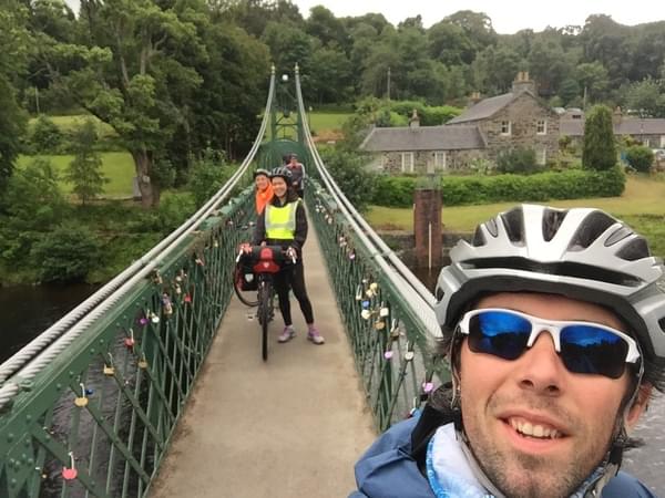 bridge selfie